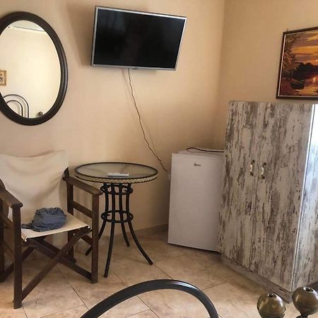 La Sirena Hotel Argassi Bagian luar foto