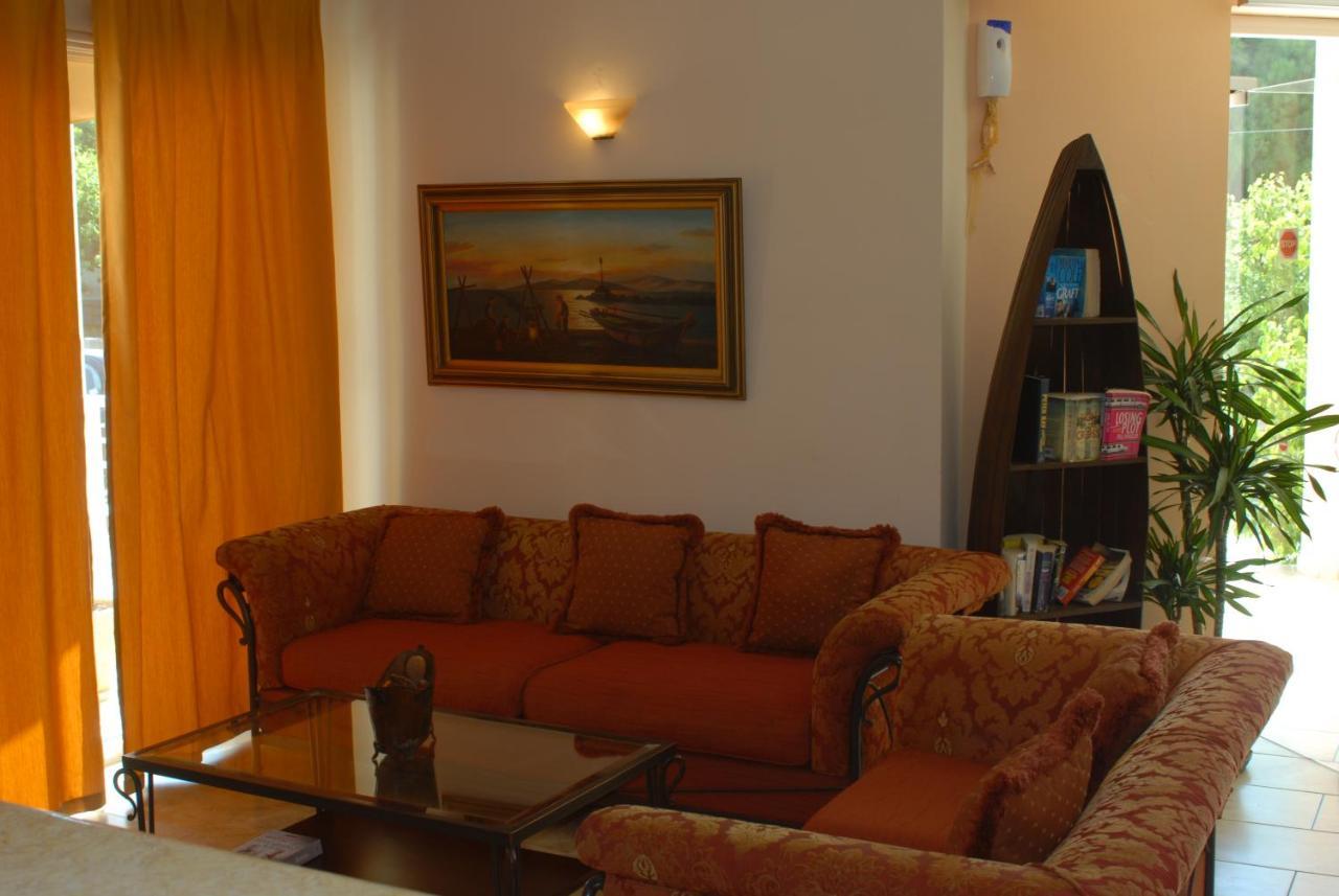 La Sirena Hotel Argassi Bagian luar foto