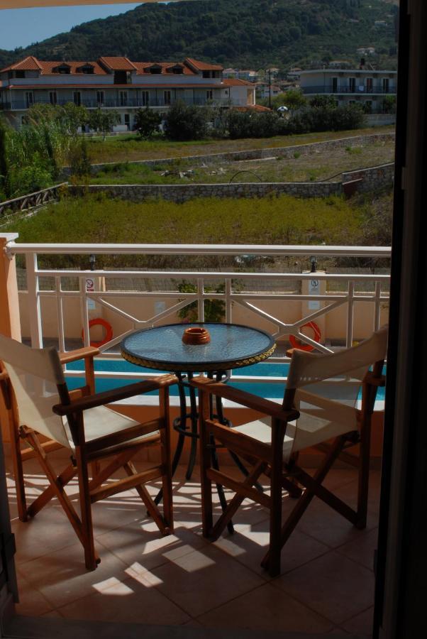 La Sirena Hotel Argassi Bagian luar foto