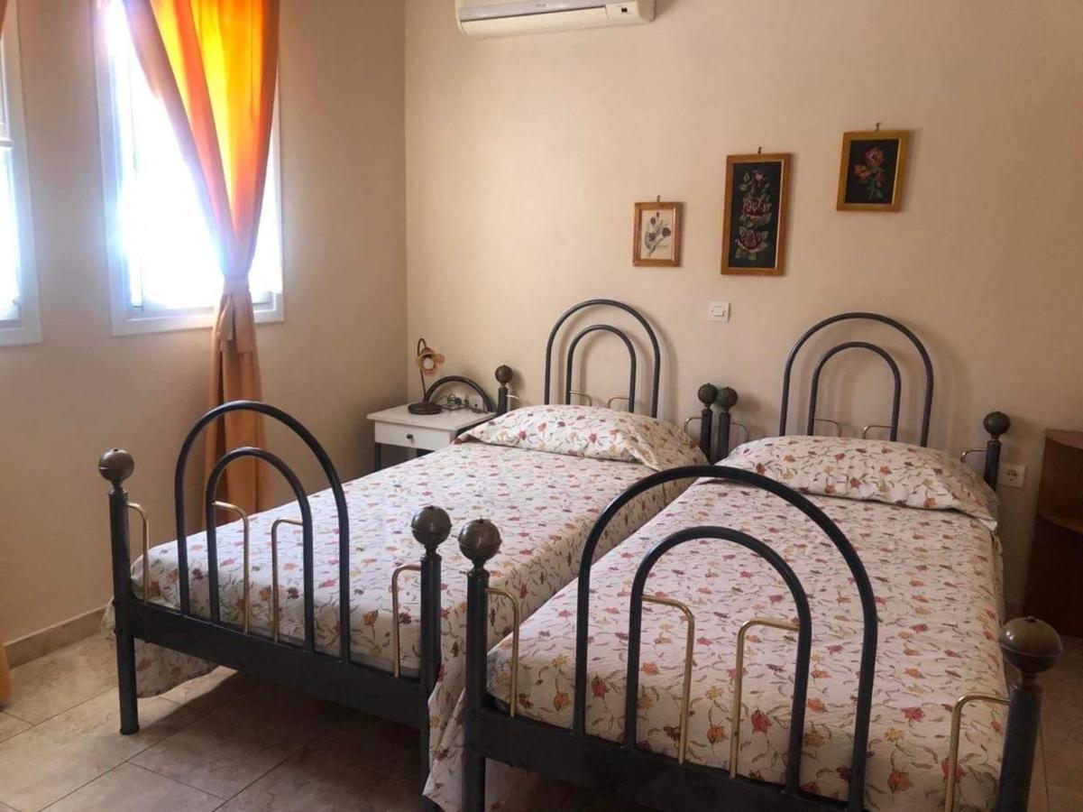 La Sirena Hotel Argassi Bagian luar foto