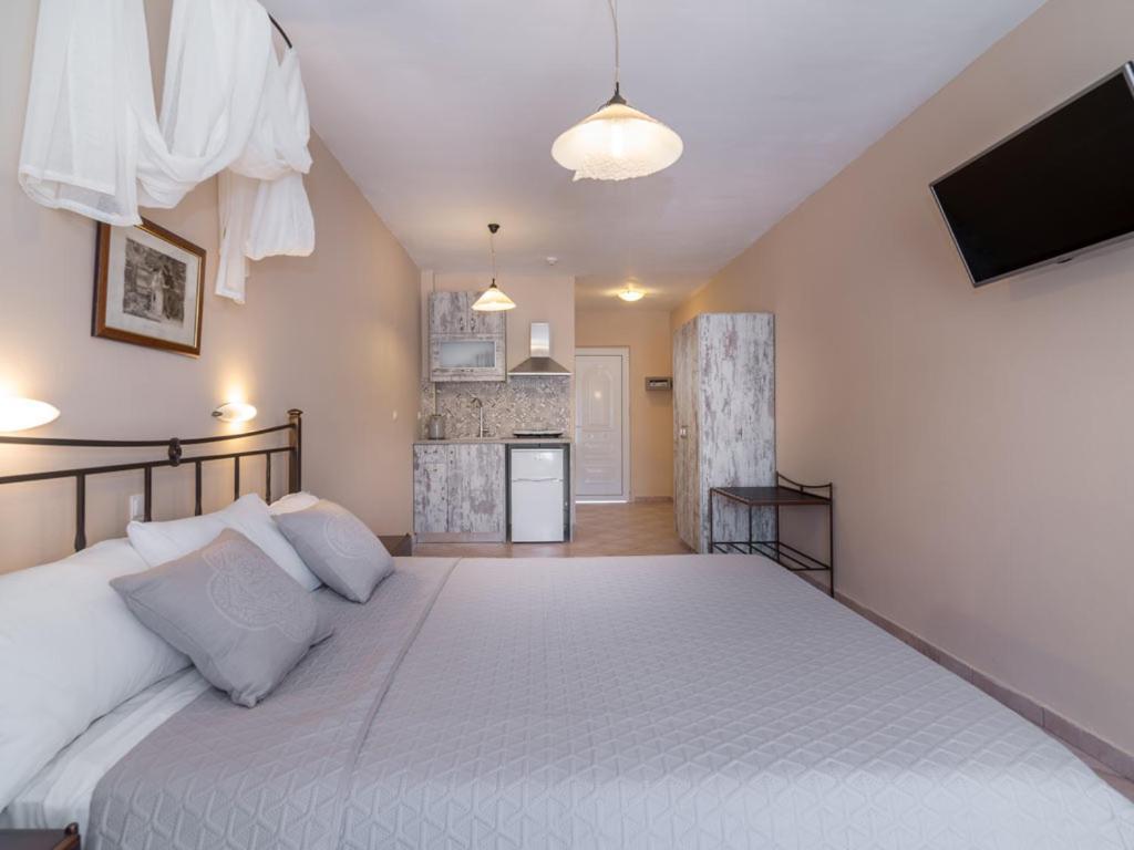 La Sirena Hotel Argassi Bagian luar foto